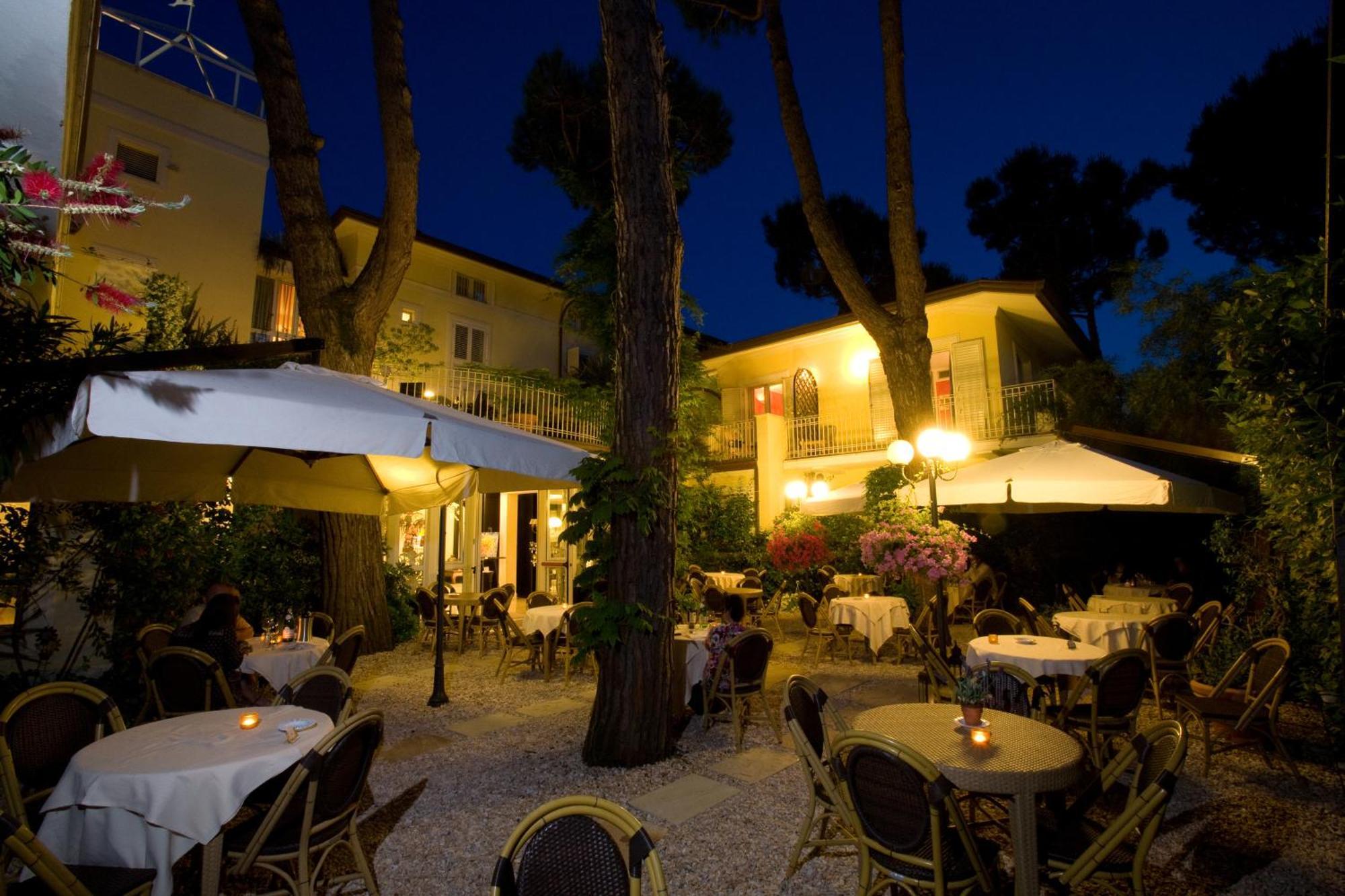 iH Hotels Logos Forte Dei Marmi Esterno foto