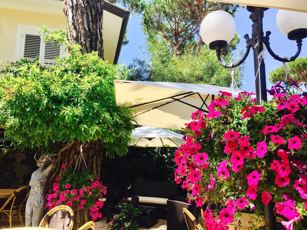 iH Hotels Logos Forte Dei Marmi Esterno foto